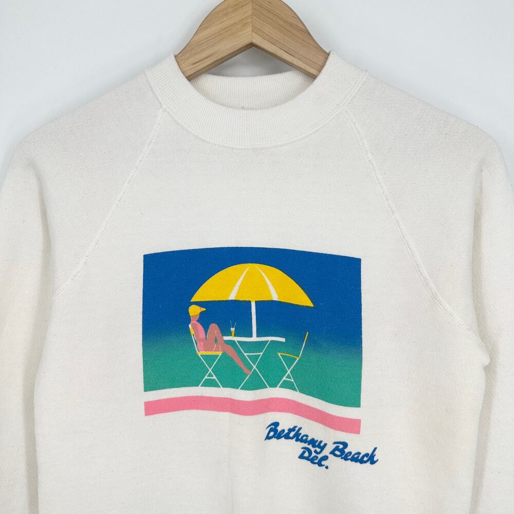 Vintage Cream Sweatshirt with Beach Graphic